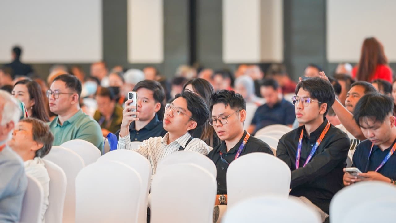 Attendees seated during the PhilipCapital 16th Investment Conference